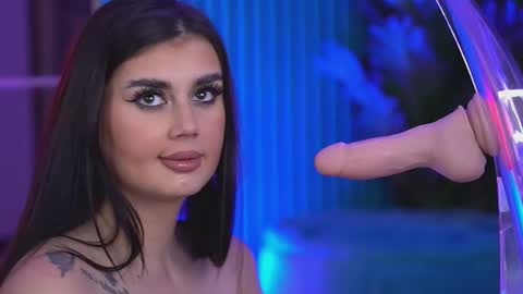 Kendra online show from November 4, 4:19 pm