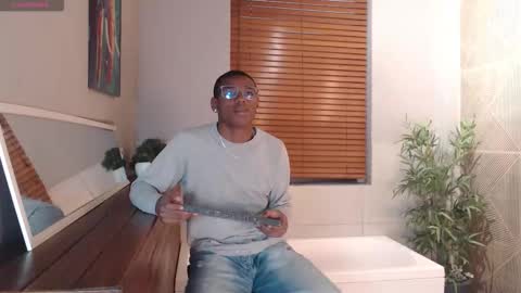 Kenny Thompson online show from February 25, 8:01 pm