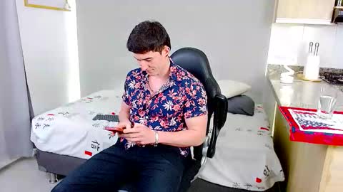 Santiago online show from February 14, 4:15 am