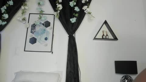 KENTHA  online show from March 25, 10:22 am