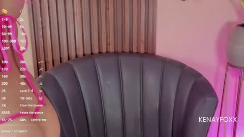 Snapshot of kenykitty chatting on October 18, 9:35 am Keny Kitty  Onlyfans Kenayfoxx online show from October 18, 9:35 am