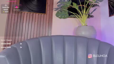 Snapshot of kenykitty chatting on October 20, 9:47 am Keny Kitty  Onlyfans Kenayfoxx online show from October 20, 9:47 am