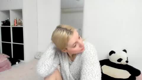 Kenzie online show from March 8, 2:43 pm