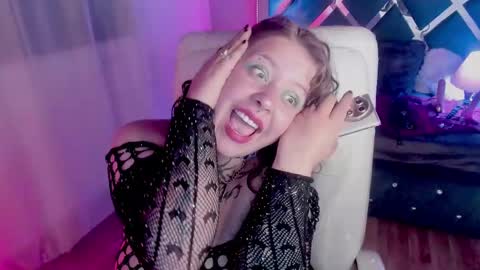 Kenzie online show from February 28, 12:10 am