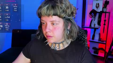 Kenzie online show from December 3, 5:30 am