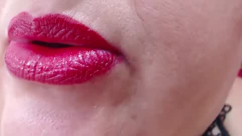 K E R L Y online show from September 12, 7:16 pm