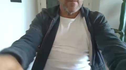 Anton online show from May 11, 5:58 am