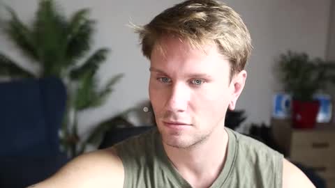 Kev online show from December 1, 6:39 pm