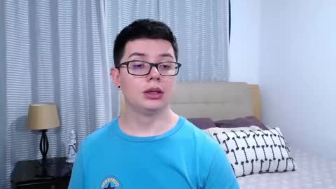 Kevin online show from March 26, 12:17 am