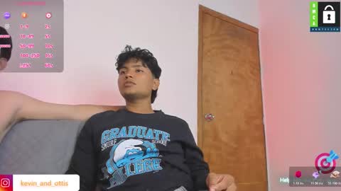 kevin and ottis online show from October 25, 1:06 am