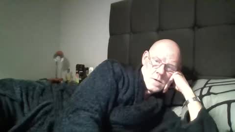 kevlooking4sez online show from January 5, 12:20 am