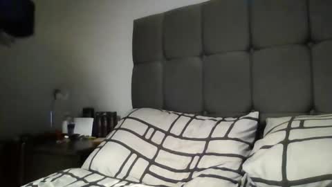 kevlooking4sez online show from December 19, 1:07 am