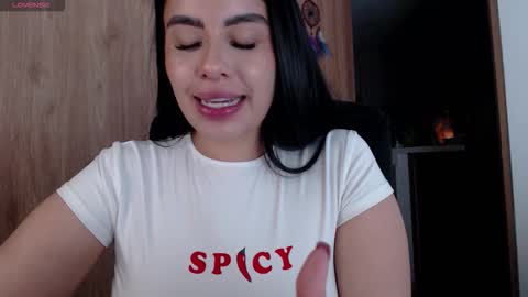 Laura online show from December 2, 2:21 am