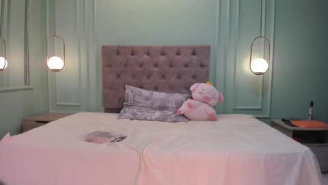 Snapshot of khaterine_hot_1 chatting on February 17, 6:17 pm Kathe Hot online show from February 17, 6:17 pm