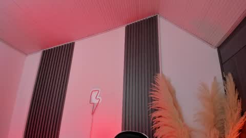 Khleo online show from April 12, 7:45 am