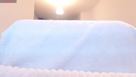 Khloe online show from February 6, 5:09 pm