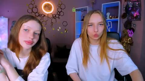 khloebeauty online show from April 29, 5:56 am