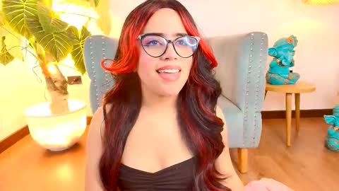 khloejohnson online show from November 3, 4:13 am