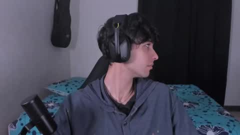 khozler_ online show from September 19, 5:00 am