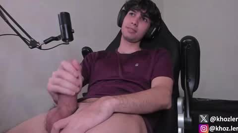 khozler_ online show from October 21, 4:50 am