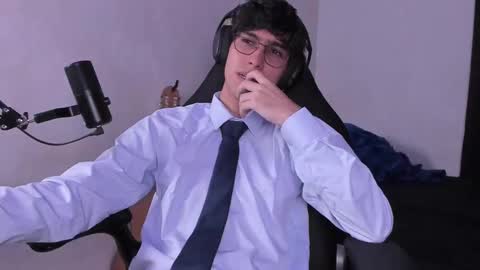 khozler_ online show from September 16, 11:30 pm