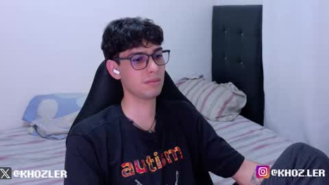 khozler_ online show from March 13, 2:26 am