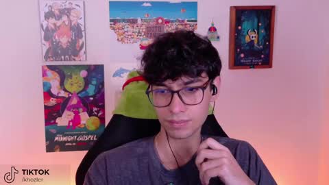 khozler_ online show from April 26, 2:42 am