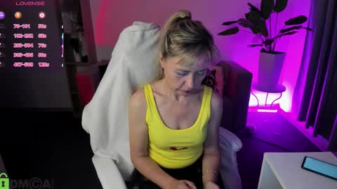 Ellie online show from February 18, 2:39 pm