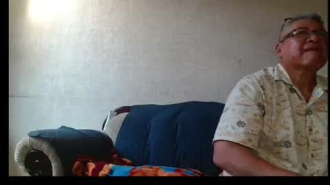 KIA MING AND HER TEACHER online show from July 10, 11:53 pm