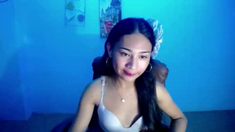 Kiana online show from November 6, 2:53 pm