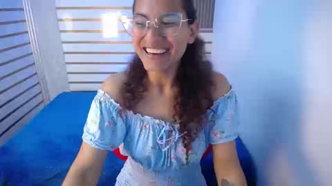 kiara valmont online show from March 14, 11:09 pm