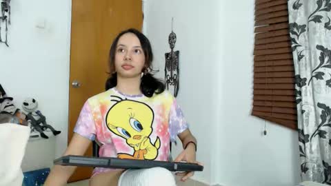 Snapshot of kiaralenon chatting on October 13, 11:23 am kiaralenon online show from October 13, 11:23 am
