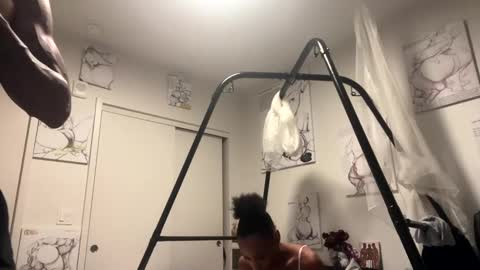 HunneysPlayRoom online show from December 23, 9:49 am