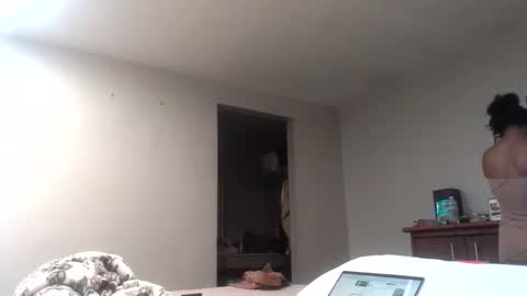 HunneysPlayRoom online show from February 21, 5:46 am