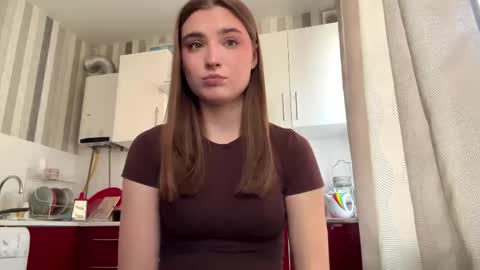 Ola my name is Lissa  Lets hit 10 Thumbs Up together   online show from March 7, 12:38 pm