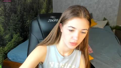 Kiki online show from April 22, 3:02 am