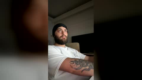 killerbeexxx online show from June 4, 11:38 am