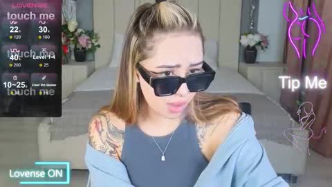 Kim online show from October 1, 1:10 pm