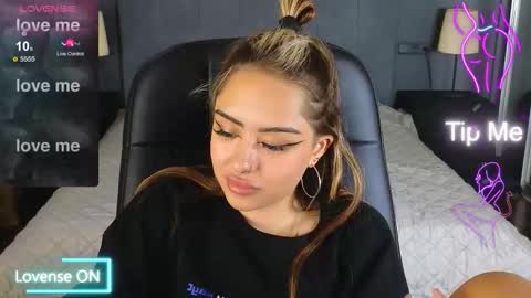 Kim online show from October 22, 5:21 am