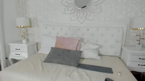 Snapshot of kimberlin_cam_ chatting on October 25, 7:36 pm Kimberlin online show from October 25, 7:36 pm