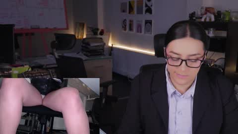 Kimberly 1200-1900 GMT-5 online show from January 7, 9:31 pm