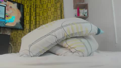 Kimberly online show from December 2, 2:10 am