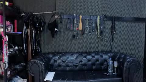 Snapshot of kimberly_swan_ chatting on October 21, 6:22 pm KIMBERLY SWAN online show from October 21, 6:22 pm