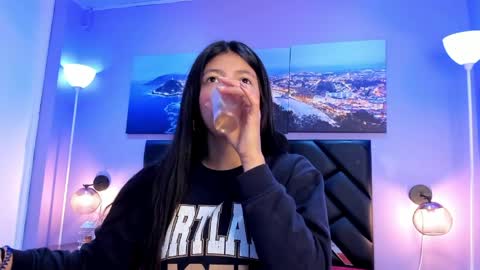 Kimberly Villalobos online show from April 17, 11:12 am