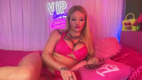 kimbolove online show from November 7, 9:39 pm