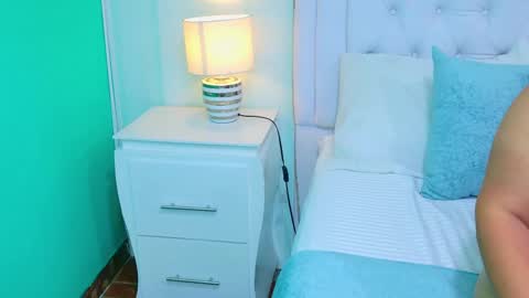 KimBrooks online show from October 3, 11:07 am