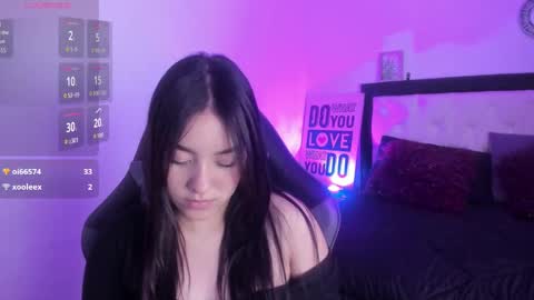 Snapshot of kimgarcez chatting on October 4, 10:18 pm kimgarcez online show from October 4, 10:18 pm