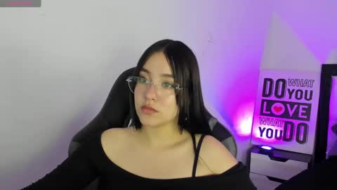 Snapshot of kimgarcez chatting on September 18, 10:25 pm kimgarcez online show from September 18, 10:25 pm