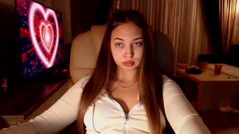 Kim Lee  online show from December 30, 5:12 pm