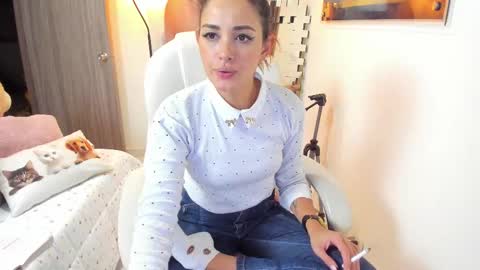 Snapshot of kimmberly_saenz_ chatting on February 27, 12:03 am kimmberly_saenz_ online show from February 27, 12:03 am